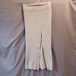 Chic Grey Ribbed Knit Skirt